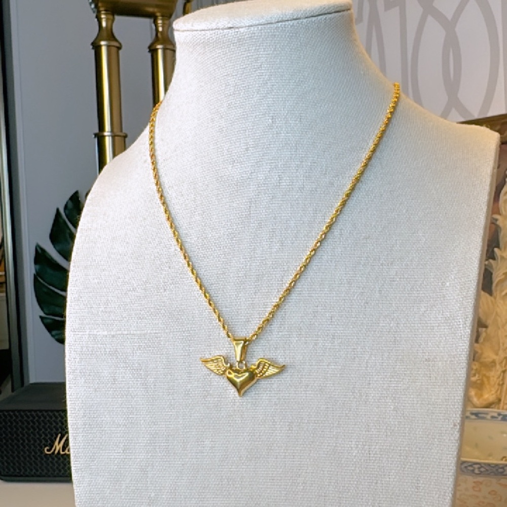 Stainless angel wings on 18kt gold plated 17.5โ chain - Picture 4 of 6